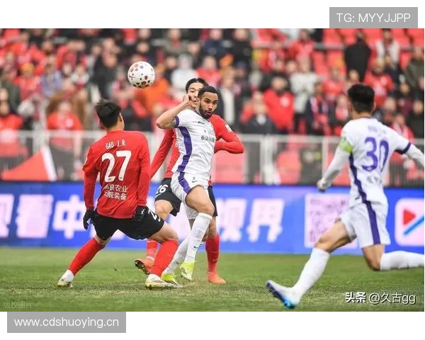 中超联赛新赛季精彩开局 国内球员崛起 外援表现各异 - 副本 - 副本 - 副本